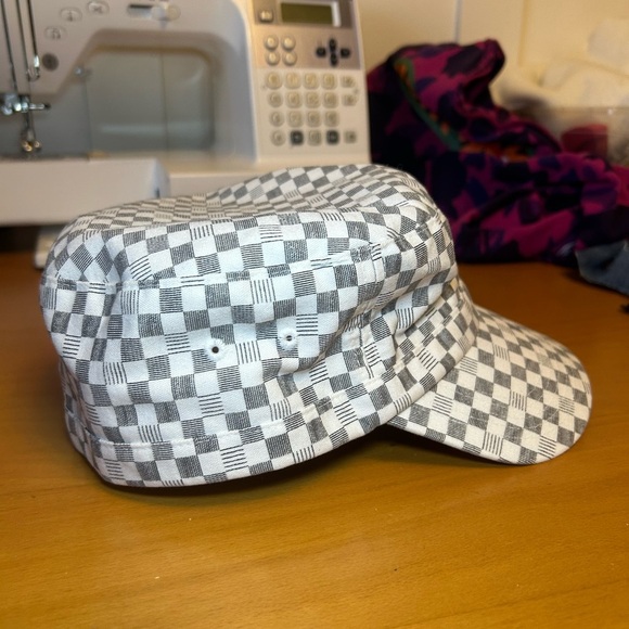 Vintage Nike check "conductor" hat - Picture 4 of 13